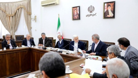 عارف: مسیر خدمت‌رسانی به مردم با وحدت سه قوه هموارتر می‌شود