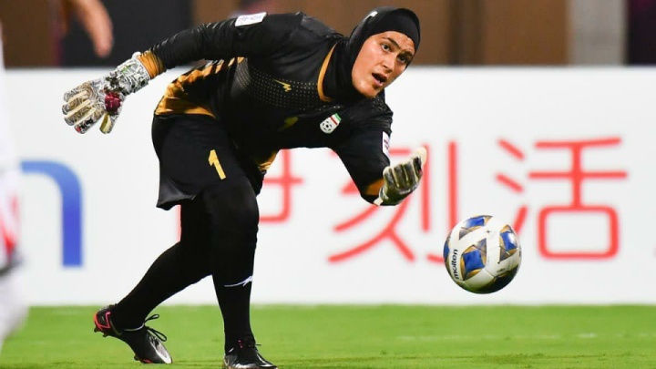 چرا خداحافظی کنم