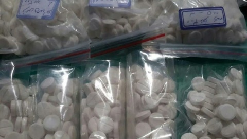 کشف ۱۳۰ هزار عدد قرص ترامادول غیر مجاز از یک اتوبوس