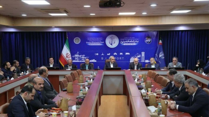 زمان ترخیص کالا از بنادر کشور باید به سه روز کاهش یابد