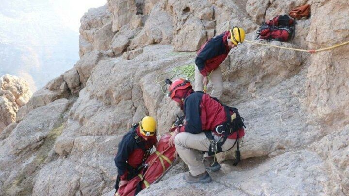 نجات ۱۲ کوهنورد مفقود شده در ارتفاعات عظیمیه