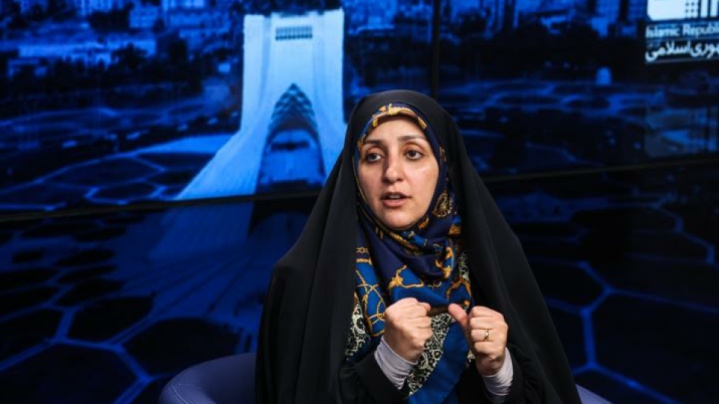 اهتمام دولت چهاردهم برای رفع موانع شکوفایی زنان/ زن و مرد ۲بال پرواز برای کسب افتخار هستند