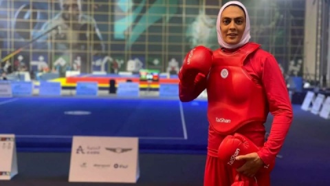 منصوریان: سعی کن به هر قیمتی ملکه باشی