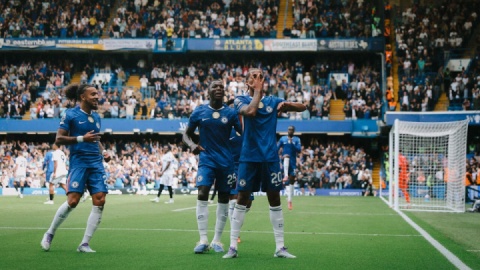 صدر جدول لیگ برتر انگلیس آبی شد