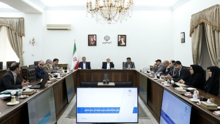 عارف: باید نان با کیفیت با قیمت مناسب در اختیار مردم قرار گیرد