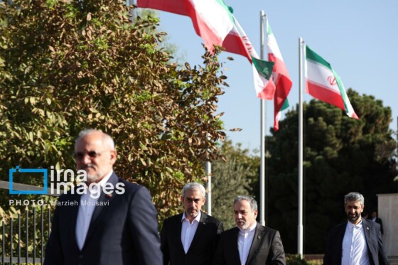 بدرقه رئیس‌جمهور به چین