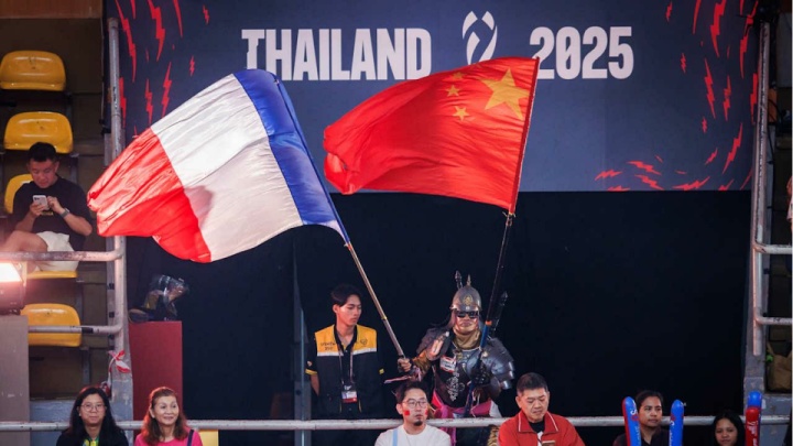 خروس نشان ها،اژدها را سرکوب کردند