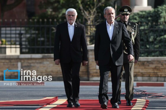 بدرقه رئیس‌جمهور به چین