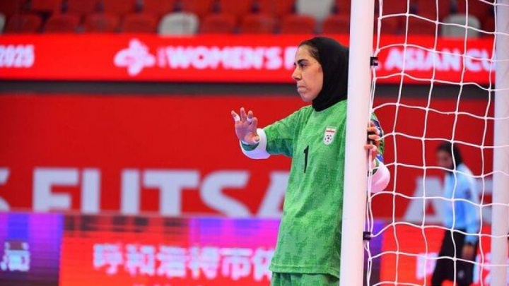 دروازه بان منتخب آسیا در استقلال