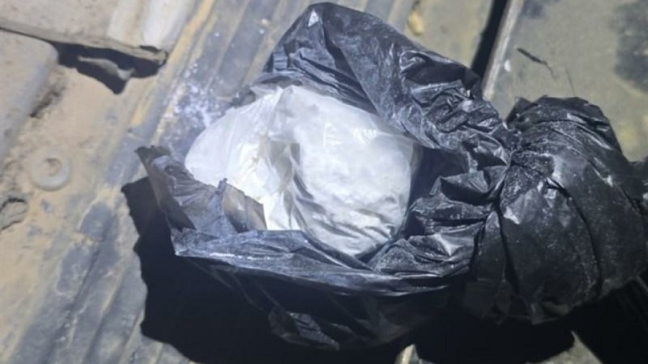 انهدام باند بزرگ مواد مخدر/ ۷ کیلو شیشه در کرمانشاه کشف شد