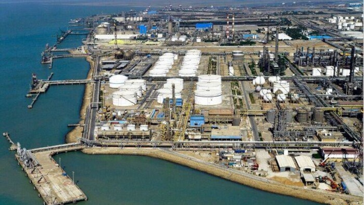 صنایع پایین‌دستی پتروشیمی ۲۲ میلیون تن ظرفیت بلااستفاده دارند