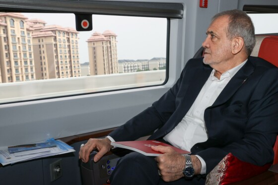 عزیمت پزشکیان به پکن