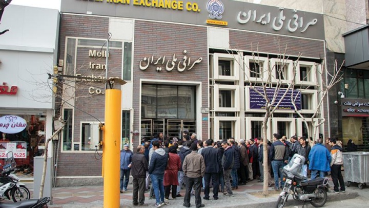 افزایش قیمت ارز جنبه روانی دارد/ لزوم برخورد جدی با اخلالگران