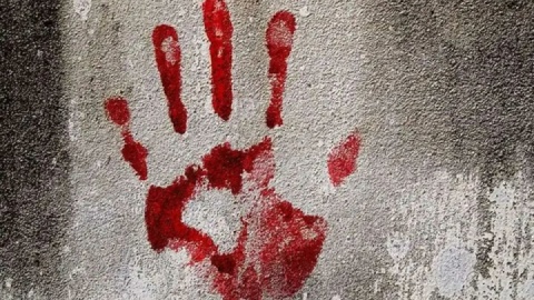 جوان ۲۰ ساله با چاقو به قتل رسید