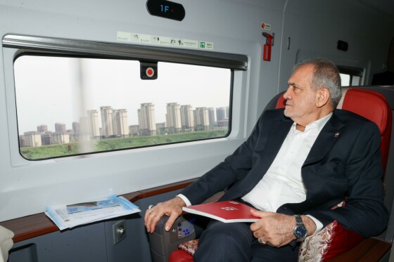 عزیمت پزشکیان به پکن