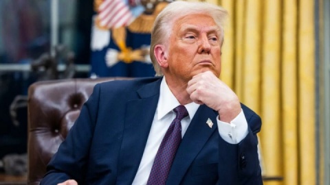 من مانع جنگ هسته‌ای با ایران شدم/ جایزه صلح نوبل حق من است