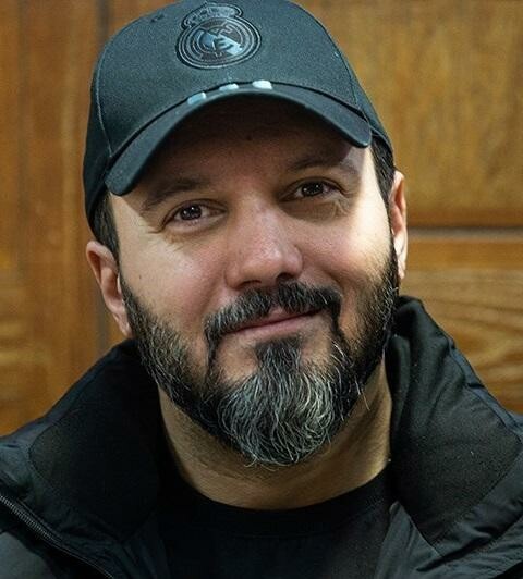 زادروز  کامبیز دیرباز، بازیگر ایرانی