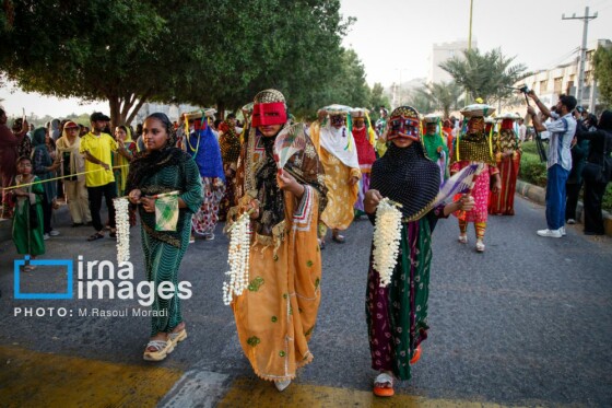 جشنواره شکرگزاری «انبه و یاسمین‌گُل»