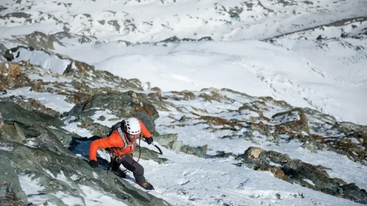 کوهنورد ۸۲ ساله دچار تخلیه انرژی و هیپوترمی شد