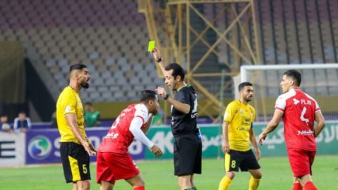 بنیادیفر مسابقات را قضاوت میکند