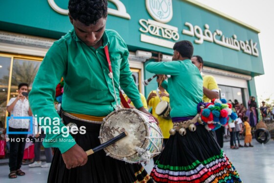 جشنواره شکرگزاری «انبه و یاسمینگُل»