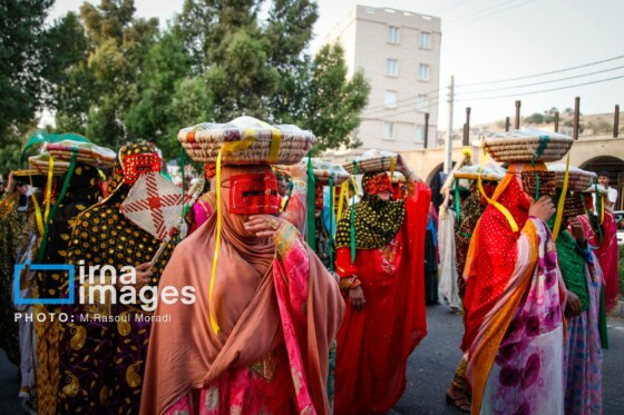 جشنواره شکرگزاری «انبه و یاسمینگُل»