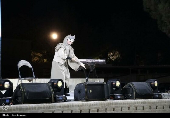 جنگ شادی و طنز ننه صفا و بابا نبات در یزد