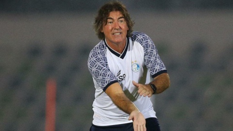 ناراحتی ساپینتو از حضور یک مدیر جدید در باشگاه استقلال