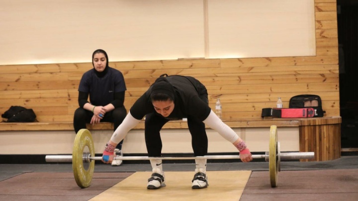 سه وزنه بردار شانس دارند