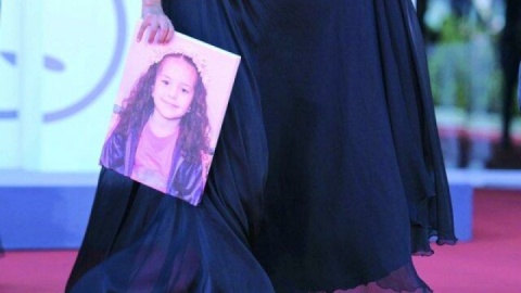 ستاره‌های هالیودی در حمایت از غزه روی فرش قرمز ونیز رفتند