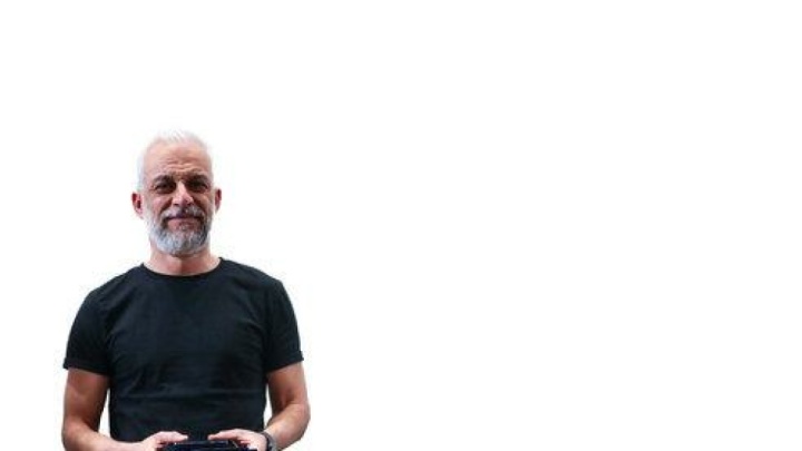 کاظم سیاحی به جمع بازیگران «استخر» پیوست