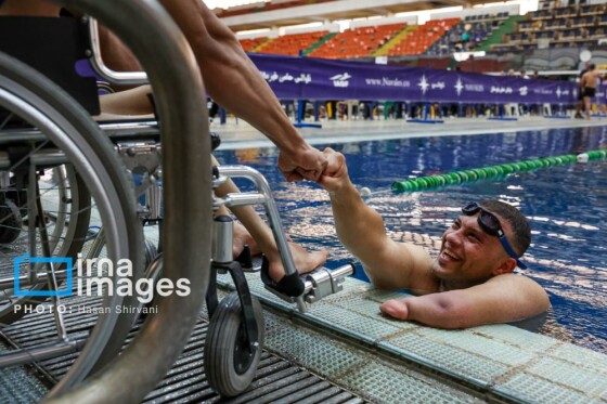 مسابقات پاراشنای قهرمانی کشور