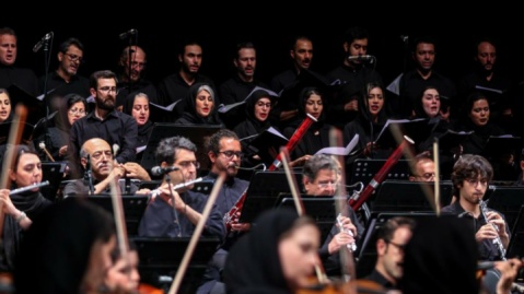 ارکستر موسیقی ملی ایران در گیلان روی صحنه میرود