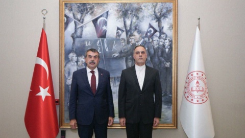توسعه تعاملات آموزشی، محور رایزنی سفیر ایران با وزیر آموزش ملی ترکیه