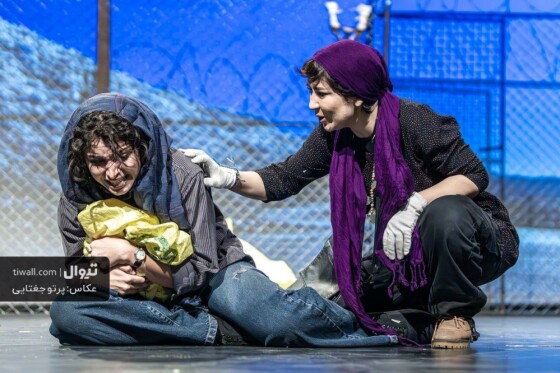 نمایش  خُرده انسان