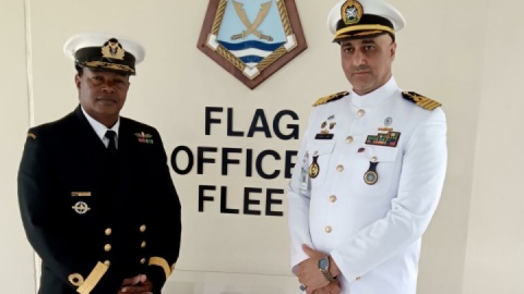 حضور ایران در صحنه دریاها پیام آور صلح و دوستی برای سایر کشورها است