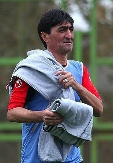 زادروز ناصر محمدخانی، بازیکن فوتبال ایران