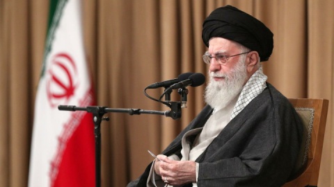 گزارش تصویری/ تصاویری از دیدار رئیس جمهور و هیأت وزیران با رهبر انقلاب