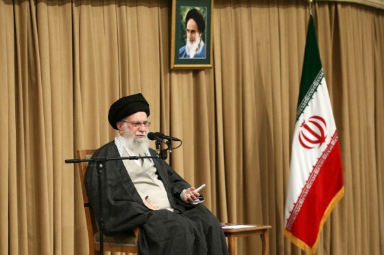 تصاویری از دیدار رئیس جمهور و هیأت وزیران با رهبر انقلاب