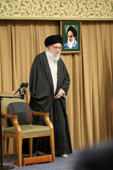 تصاویری از دیدار رئیس جمهور و هیأت وزیران با رهبر انقلاب