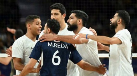 اخراج کاپیتان حریف ایران