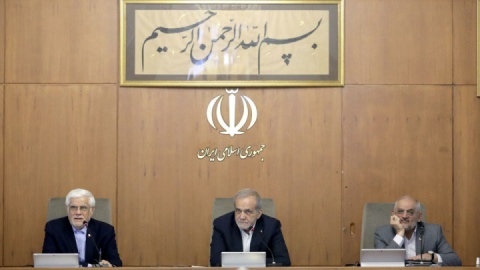 پزشکیان: تغییرات اساسی در ذخیرهسازی و مصرف آب، بیش از پیش ضروری است