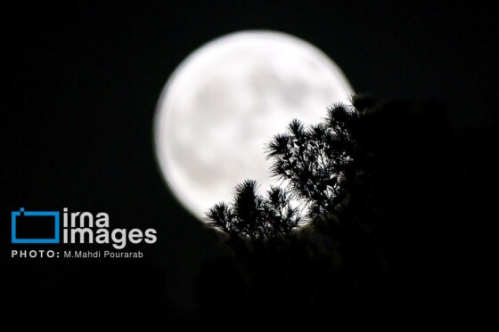 ماه‌گرفتگی در آسمان تهران