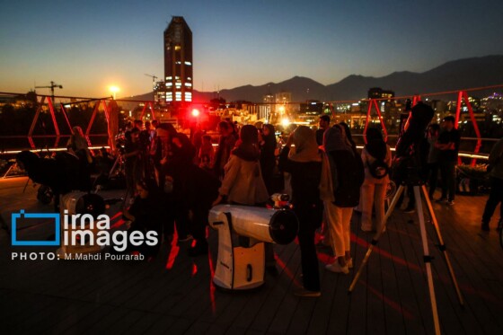 ماهگرفتگی در آسمان تهران