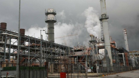 صنعت پتروشیمی بزرگترین صادرکننده و تامین‌کننده مواد اولیه کشور است