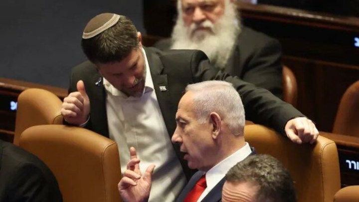 درباره وقایع غزه ساکت باشید