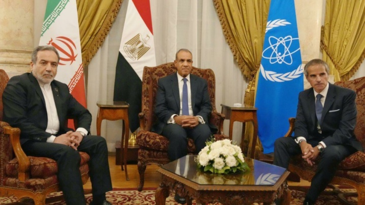 برگزاری نشست مشترک عراقچی با همتای مصری و رافائل گروسی