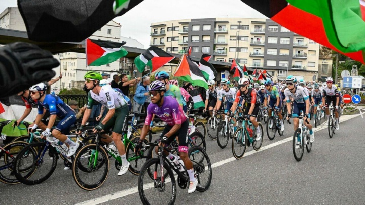 نفرت کار دست رکاب‌زنان صهیونی داد