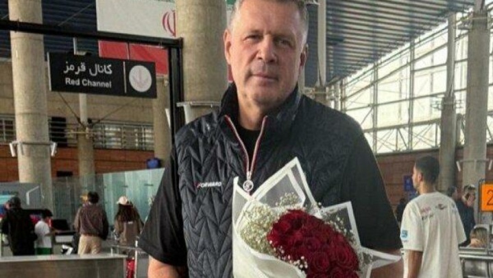 مربی روسی تیم ملی روئینگ وارد ایران شد