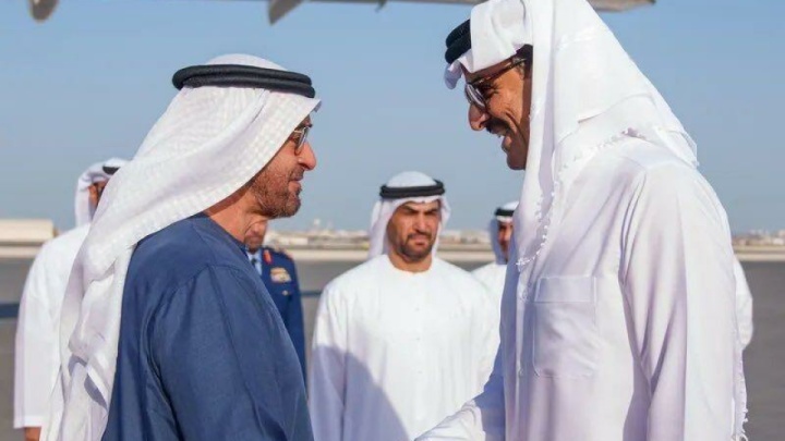 رئیس دولت امارات به دوحه سفر کرد